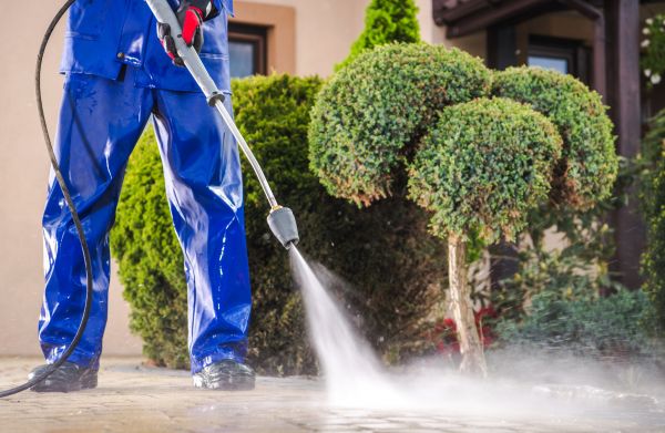 Driveway Cleaning in Bloomington