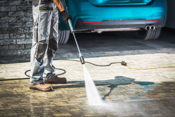 Driveway Pressure Washing in Bloomington