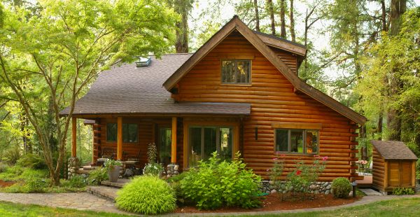 Log Home Exterior Cleaning in Bloomington