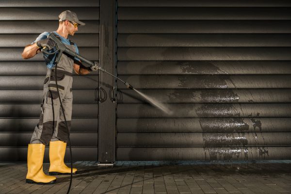 Garage Power Washing in Bloomington