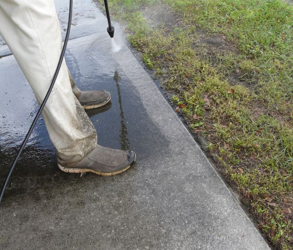 Pavement Power Washing in Bloomington