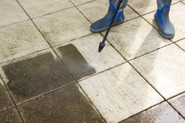 Outdoor Concrete Cleaning in Bloomington