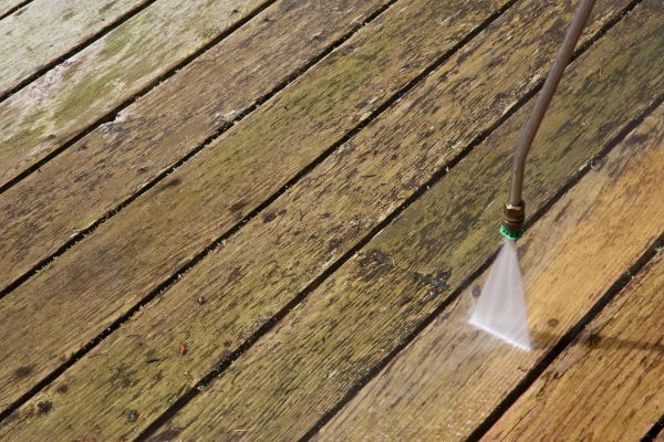 Deck Mold Removal in Bloomington