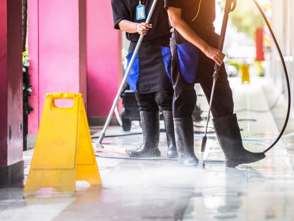 Store Powerwashing in Bloomington